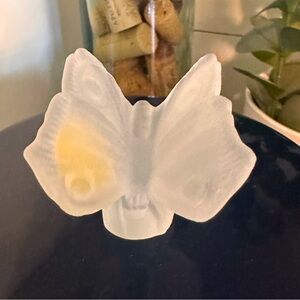 Vintage Goebel 1978 frosted glass crystal butterfly 2” tall w/original sticker